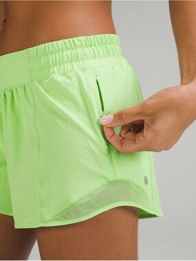 Lululemon Shorts Hotty Hot, Low rise 4 inch size 4